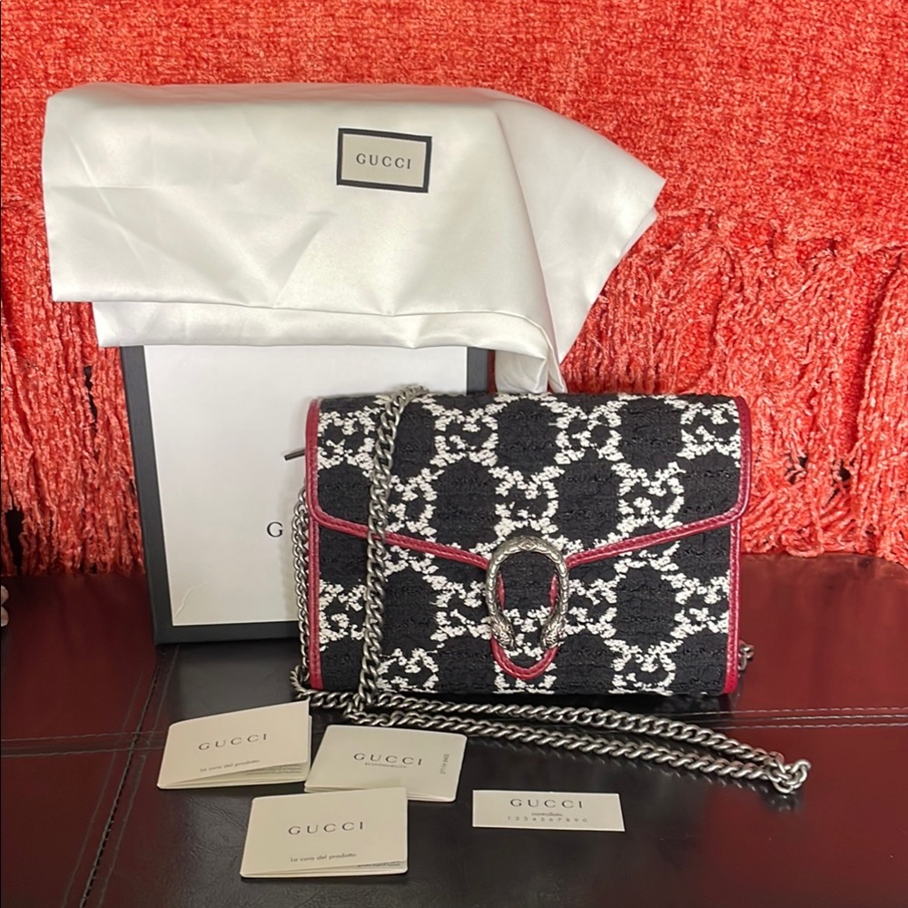 Authentic Gucci Black and White Romantic Cherry Wallet on a Chain Bag